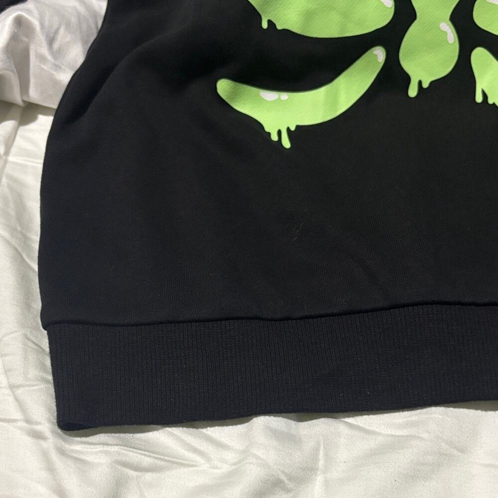 H & m 7/8 Glow-in-the-Dark Skeleton
Sweatshirt Set for Kids new with tags nwt - Picture 11 of 15